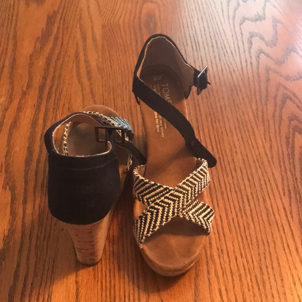 Toms wedge sandals
